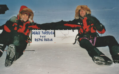 2000 : Une première mondiale : La traversée de l’océan Arctique de la Russie au Canada en passant par le pôle géographique avec Rodolphe André
